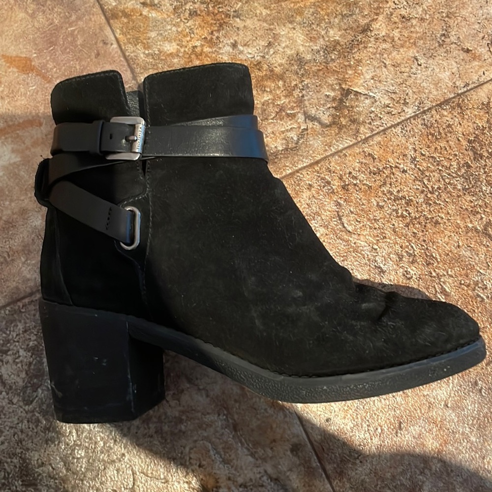 Michael Michael kors fawn winter booties size 6.5